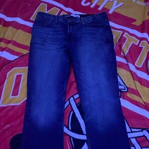 The reason why I’m selling  this is because it’s too small for me to wear